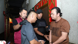 Polda Sumut membongkar bisnis narkoba di klub malam di Pematang Siantar.