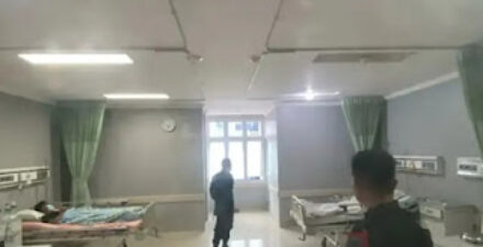 Pasien kasus keracunan massal di Lapas Bukittinggi.