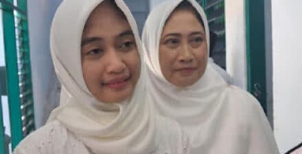 Anak dan ibu yang memutuskan masuk Islam