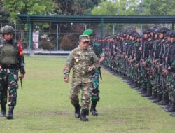 Gubernur Al Haris Pimpin Upacara Pelepasan 480 (SATGAS) Papua Batalyon 142/Ksatria Jaya