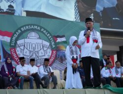 Ribuan Warga Sumbar Gelar Aksi Solidaritas untuk Palestina di Kantor Gubernur, Donasi Terkumpul Lebih Rp1,5 Miliar