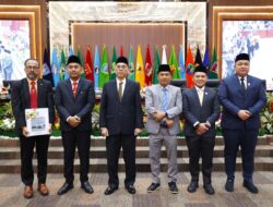 Wagub Vasko Terima LHP LKPD 2024 dari BPK, Pemprov Sumbar Kembali Raih Opini WTP ke-13 Secara Beruntun