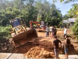 Jalan Amblas di IX Koto, Pemkab Dharmasraya Gerak Cepat Perbaiki