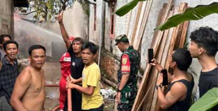 Kebakaran Hanguskan Rumah Lansia di Babat Toman, Respons Cepat Tim Gabungan Cegah Api Meluas