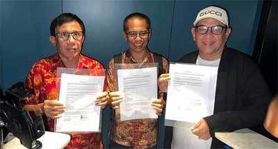 Dua tokoh sentral dalam tubuh Persatuan Wartawan Indonesia (PWI), Hendry Ch Bangun dan Zulmansyah Sekedang, akhirnya menandatangani dokumen penting bertajuk “Tindak Lanjut Kesepakatan Jakarta”, pada Rabu, 21 Mei 2025.