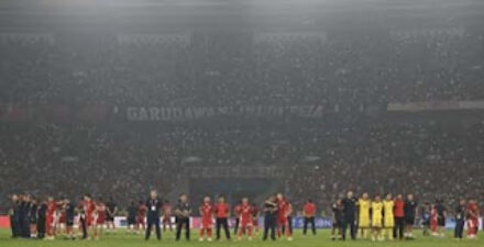 Timnas Indonesia menyanyikan lagu Tanah Airku
