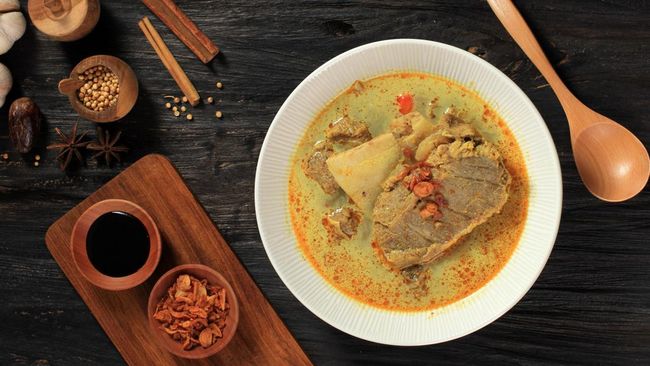 Ada beberapa makanan yang tidak boleh dikonsumsi bersamaan dengan daging kambing.