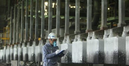 MIND ID Rombak Direksi dan Tambah Tiga Posisi Baru Strategis