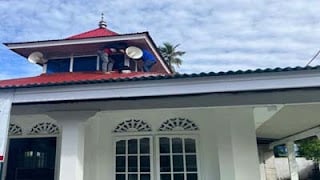 Pengeras suara dipasang di Mushalla Nurul Jadid.