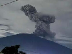 Erupsi Marapi Disertai Dentuman dan Getaran