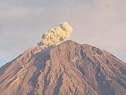 Semeru Meletus Pagi Ini, Waspada Aktivitas Vulkanik