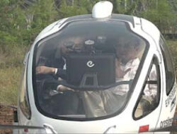 Kemenhub Siapkan Revisi UU Penerbangan untuk Dukung Taksi Terbang EHang 216-s