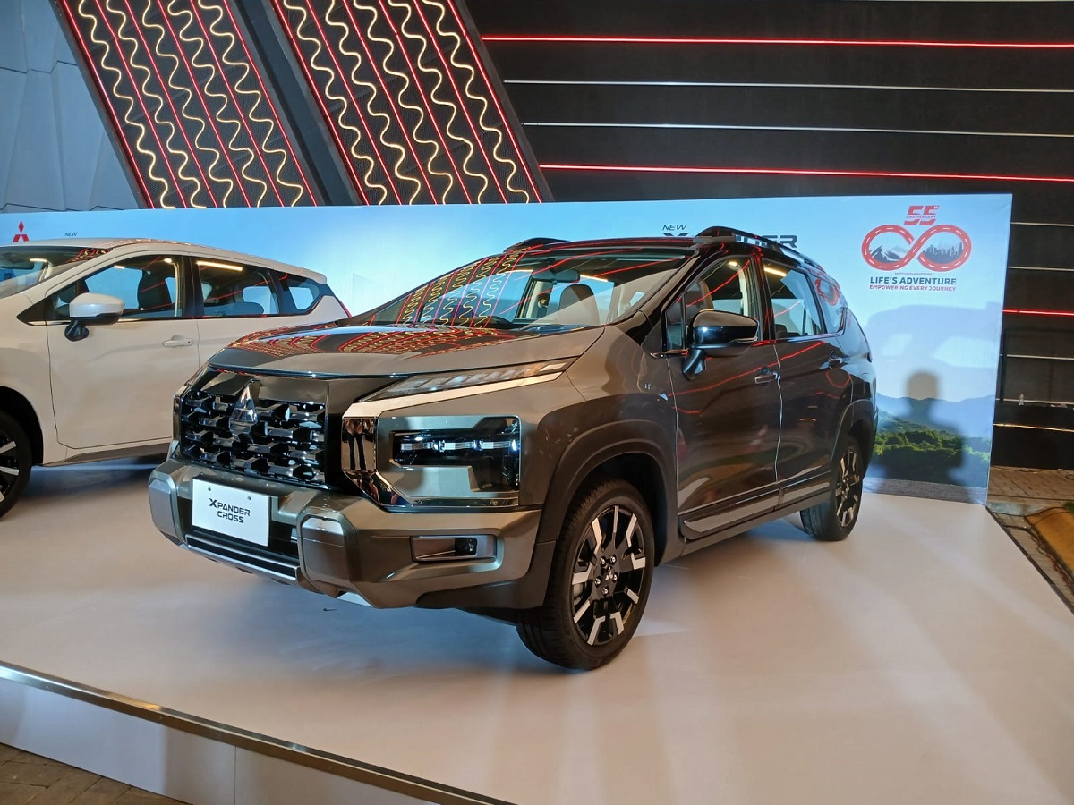 Xpander Cross Facelift Dapat Penyegaran, Ini Ubahan Interior dan Eksteriornya.