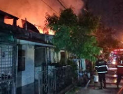 Api Lahap Dua Rumah di Padang Selatan, Delapan KK Terdampak