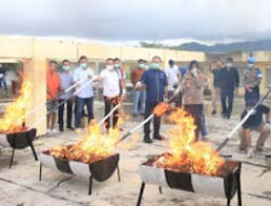 Polisi Bakar 15.934 Gram Ganja, Bukti Komitmen Pemberantasan Narkoba