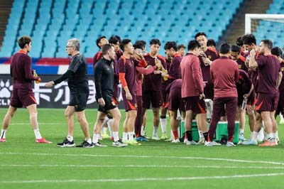 China membawa 3.000 suporter ke Stadion Utama Gelora Bung Karno