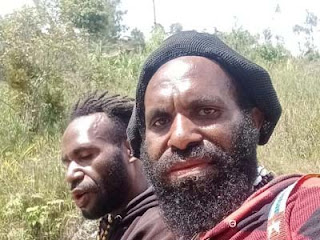 Komandan kelompok bersenjata Organisasi Papua Merdeka (OPM), Enos Tipagau