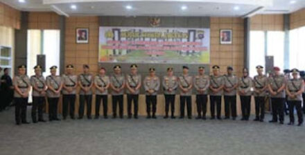 Sertijab lima PJU dan tiga Kapolres jajaran di Mapolda Sumbar.