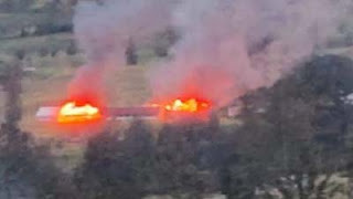 Gedung dan rumah guru SD Pinapa, Distrik Omukia, Kabupaten Puncak dibakar KKB.
