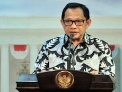 Mendagri Tito Apresiasi Perajin Lokal, Soroti Peran UMKM dalam Ekonomi Daerah