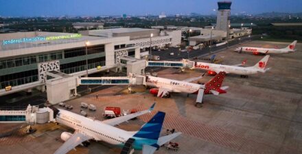 Mau Bawa Laptop dan Powerbank ke Dalam Pesawat? Simak Aturannya di Sini.