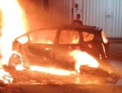 Kecelakaan Maut di Sawojajar, Mobil Hangus Dilalap Api
