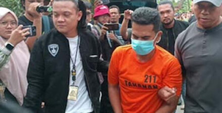 Seorang teknisi CCTV bernama Riswan Lubis (41) nekat menghabisi nyawa seorang perempuan