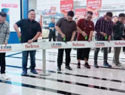 SELMA Hadir Perdana di Sumbar, INFORMA Tambah Toko Kedua di Padang
