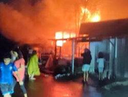 Api Lahap Permukiman Padat di Lubuk Begalung, Dua Keluarga Mengungsi