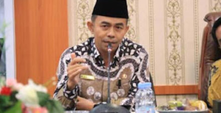 Plt Kakanwil Kemenag Sumbar, Edison.
