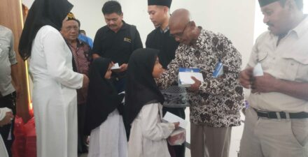 150 Anak Yatim Dapat Santunan di Masjid Jami Asy-Syahid Depok