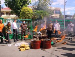 Kejari Payakumbuh Musnahkan Barang Bukti Tindak Pidana Umum, Wako Zulmaeta : Sampaikan Apresiasi Dan Penghargaan Setinggi-tingginya