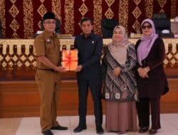 Dalam Rapat Paripurna DPRD, Pemko Payakumbuh Sampaikan Nota Pengantar Perubahan KUA DAN PPAS APBD 2025