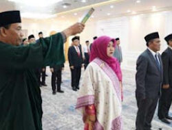 Prof. Martin Dilantik Lagi Jadi Rektor UIN Imam Bonjol Padang
