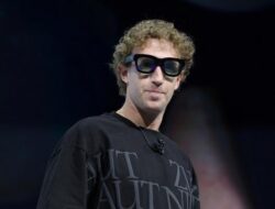 Zuckerberg, Kacamata AI Akan Jadi Gerbang Menuju Masa Depan Digital