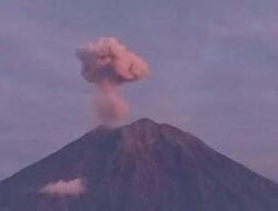 Masyarakat Diimbau Jauhi Zona Bahaya Semeru