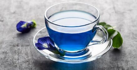 Teh telang, salah satu minuman sehat di pagi hari saat perut kosong.