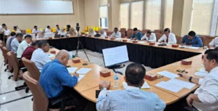 Suasana rapat rutin di Aula Bappeda Kota Solok.