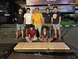 Dua Buruh Lepas Curi Pintu dan Atap Rumah, Ditangkap Polisi