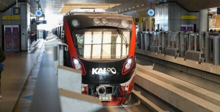 LRT Jabodebek Perketat Pengamanan di Tengah Aksi Massa Jakarta