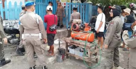 PLN gandeng Satpol PP tertibkan PKL di sekitar gardu listrik.