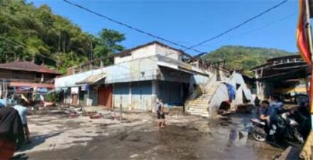 Pasar Silungkang Sawahlunto tebakar