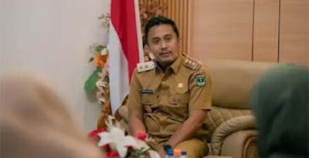 Viral Aksi Bidan Seberangi Sungai, Pemprov Sumbar Segera Usulkan Pembangunan Jembatan