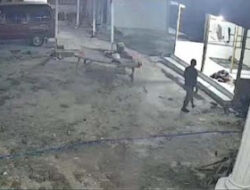 Warga Rabasan Gempar, Celana Dalam Dijarah