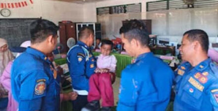 Tim Dinas Pemadam Kebakaran (Damkar) Kota Padang