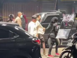 Tertangkap Basah, 10 Orang Menjarah Toko Terbakar di Payakumbuh