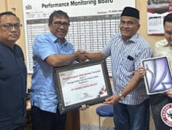 Distributor Regional I Raih Penghargaan Kinerja Semen Padang