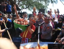Lobster Saus Padang Mentawai Masuk Buku MURI dan Rekor Dunia