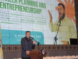 Fadly Amran: Mahasiswa Harus Manfaatkan Potensi Kota Padang