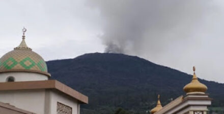 Gunung Marapi Meletus